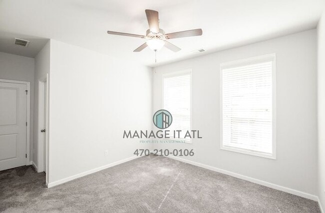 Building Photo - Great location! Elegant Townhome in Doraville