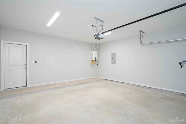 Building Photo - 26 Escondido Pass