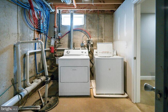 Building Photo - 1940 N Gratz St