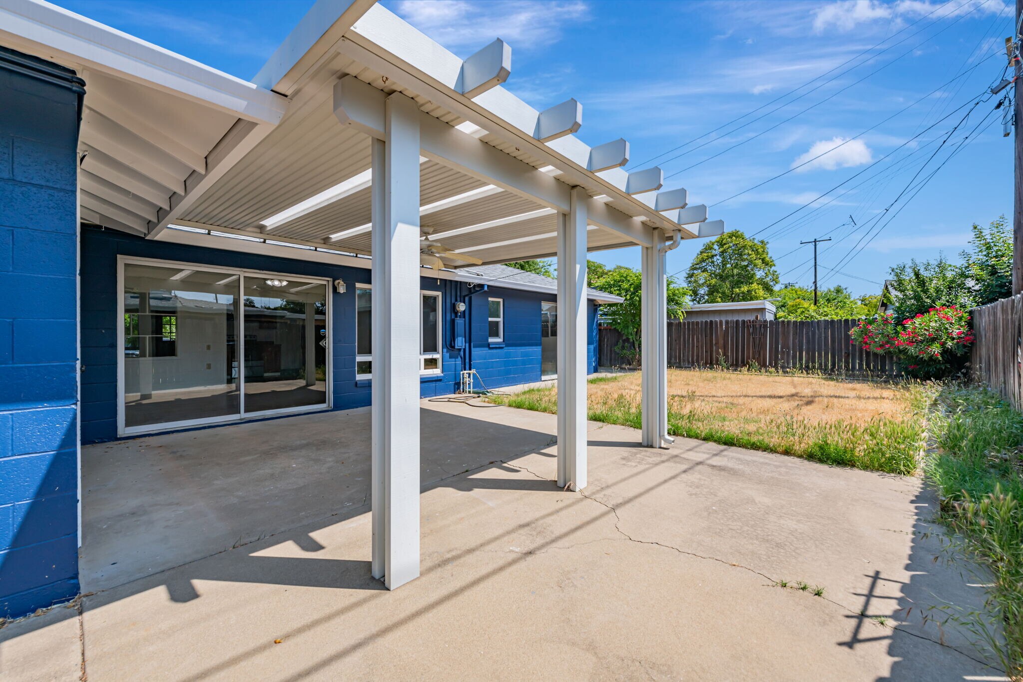 Building Photo - 5400 Valletta Way