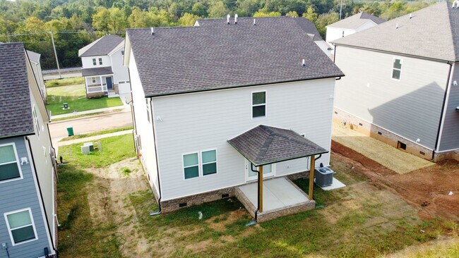 Building Photo - 130 Millbrook Dr