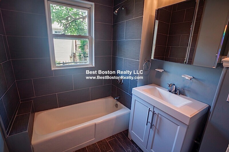 Building Photo - 23 A Kelly Rd