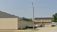 Building Photo - 1523 S Walnut St