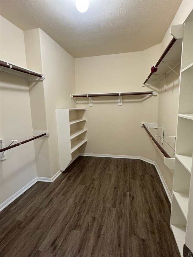 Building Photo - 3363 Elk Ridge Ln