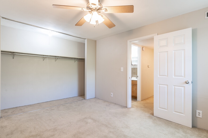 Building Photo - Forest Hill Apartments