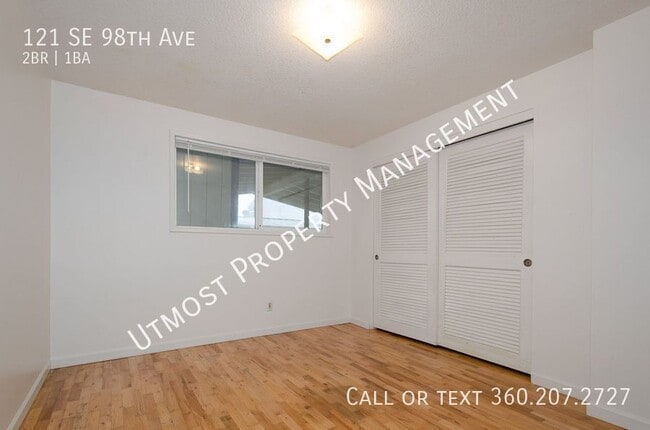 Building Photo - 121 SE 98th Ave