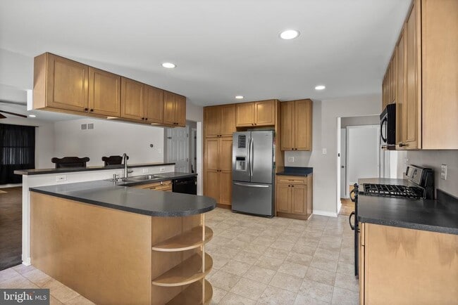 Building Photo - 109 Avaleen Pl