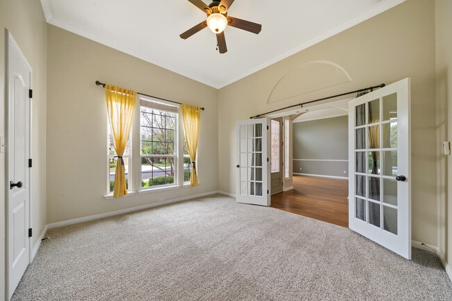 Building Photo - Spacious 4-Bed Luxury Home with Chef’s Kitchen, Fenced Yard, and 3,528 sq ft in Helotes