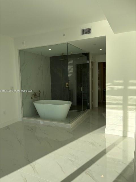 Building Photo - 700 NE 24th St