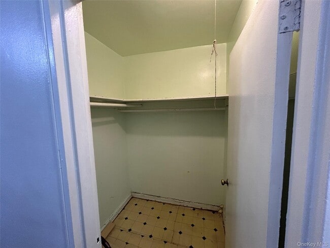 Building Photo - 1116 E 102nd St