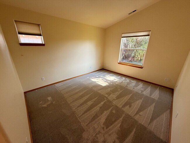 Building Photo - 1126 SW 33rd St