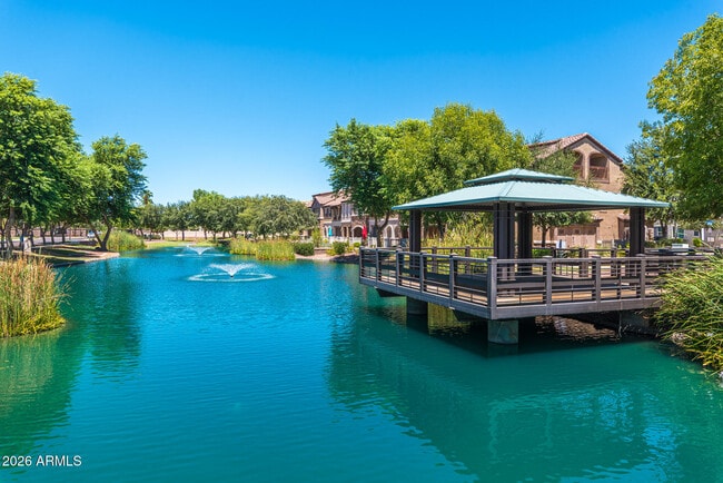 Building Photo - 1739 E Dogwood Ln