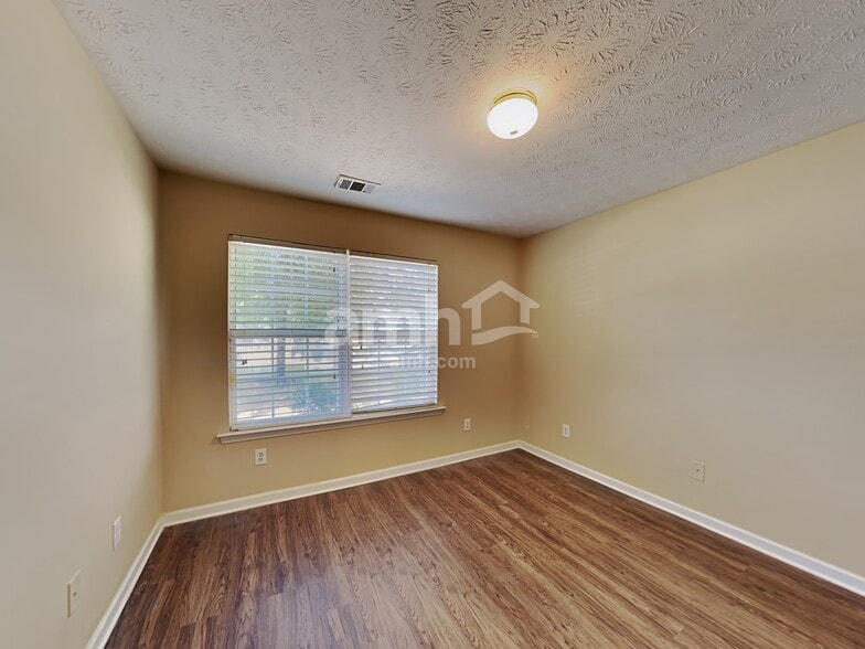 Building Photo - 1225 Stephens Pond View