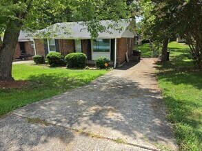 Building Photo - 129 W Terrell St