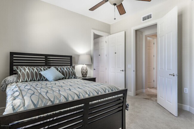 Building Photo - 8581 Amberjack Cir
