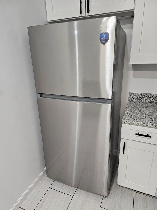 Building Photo - 71 Westgate Cir