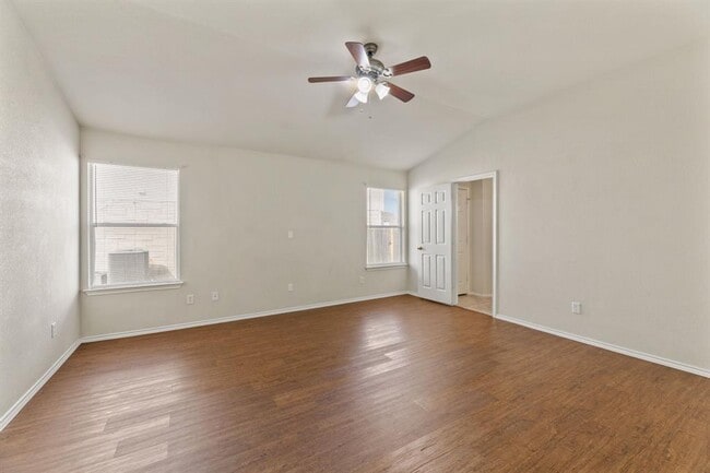 Building Photo - 4807 Golden Gate Dr