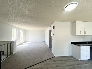 Building Photo - 1265 Crandall Ave S