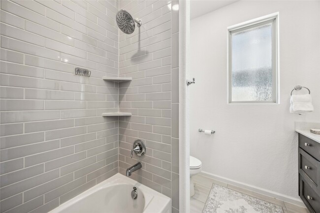 Building Photo - 1384 Knollbridge Pt Ln