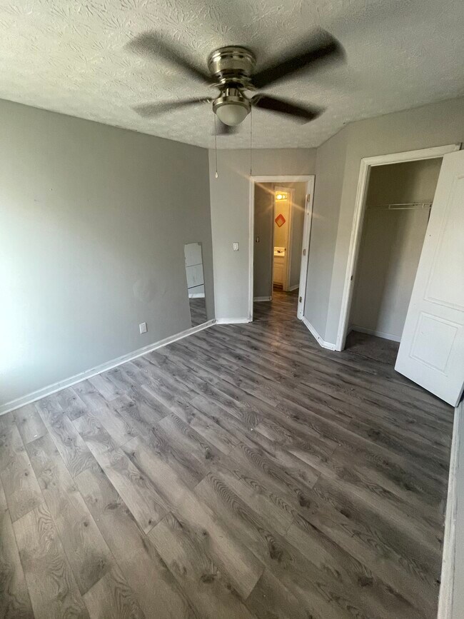 Building Photo - 1361 Daffodil Ln