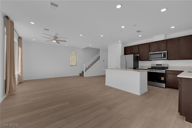 Building Photo - 10263 Estancia Hl St