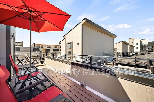 Building Photo - 2869 W Parkside Pl