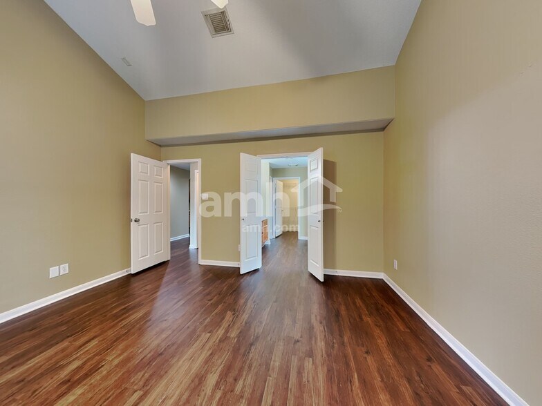 Building Photo - 22927 Lily Creek Dr