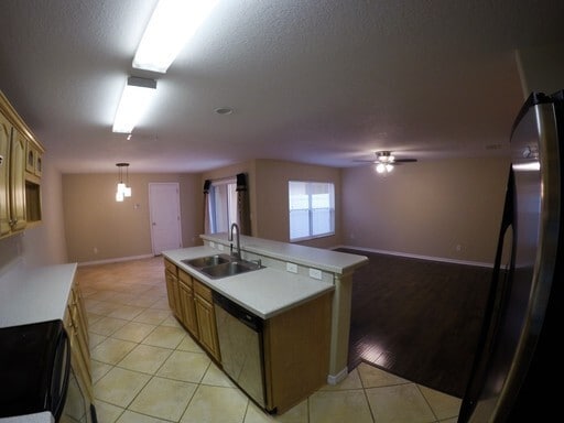 Building Photo - Avalon Park Spacious two story townhome