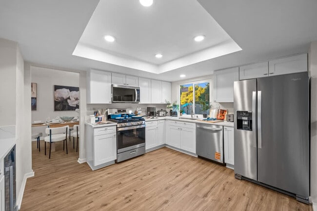 Building Photo - 13737 Via Tres Vistas