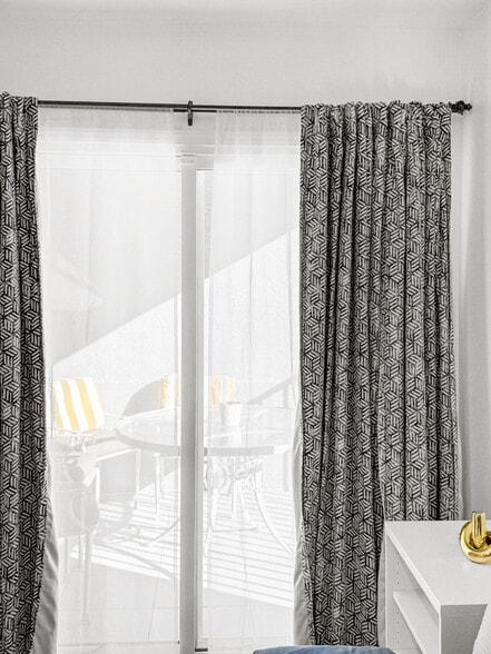 Building Photo - 1521 W 37th Pl