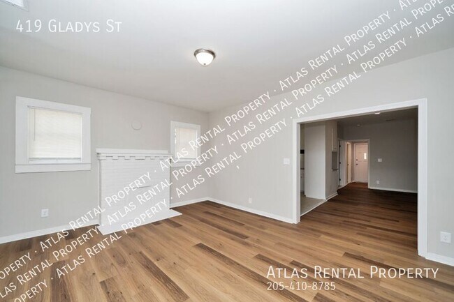 Building Photo - 419 Gladys St