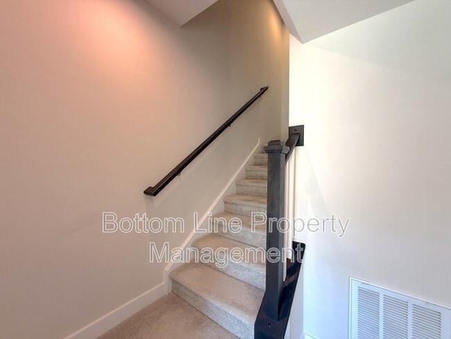 Building Photo - 1612 Aspire St