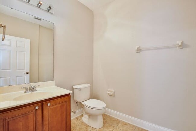 Building Photo - AGENT SHOWINGS ONLY! Stunning 3/2.5 Corner Unit Townhome with a Spacious 2 Car Garage in the Gate...