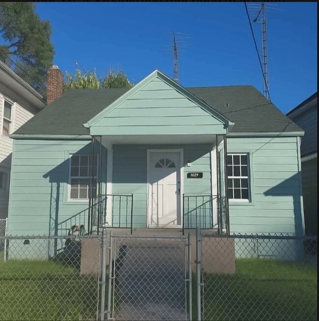 Building Photo - 620 W Virginia Ave