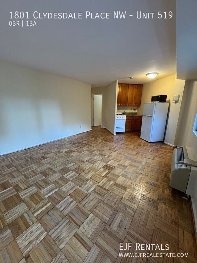 Building Photo - 1801 Clydesdale Pl NW
