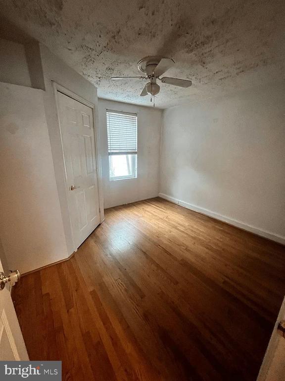 Building Photo - 228 Parker St NE