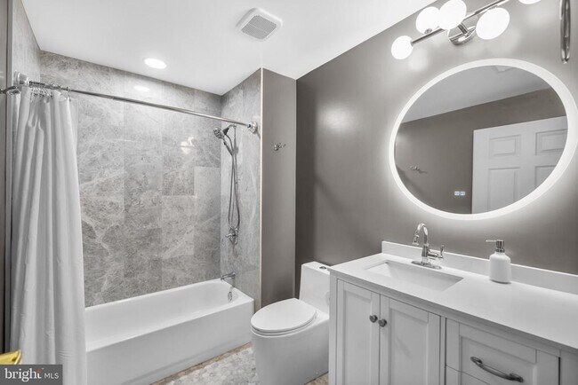 Building Photo - 5108 Donovan Dr