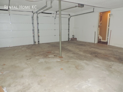 Building Photo - 15211 Navaho-