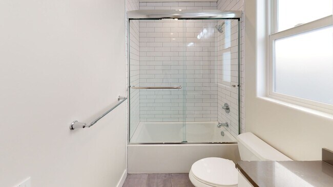 Building Photo - 212-214 IB Blvd.