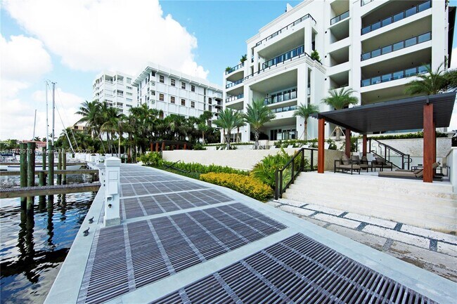 Building Photo - 3554 W Glencoe St