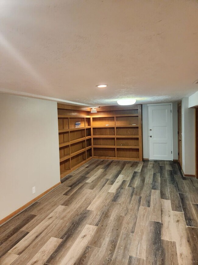 Building Photo - District 66 single Family house