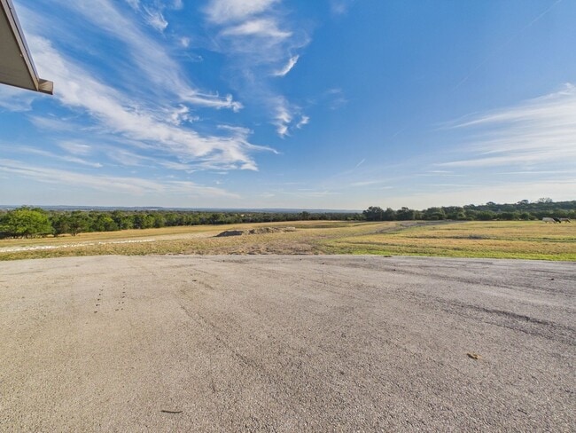 Building Photo - 1016 Luckenbach-Cain City Rd