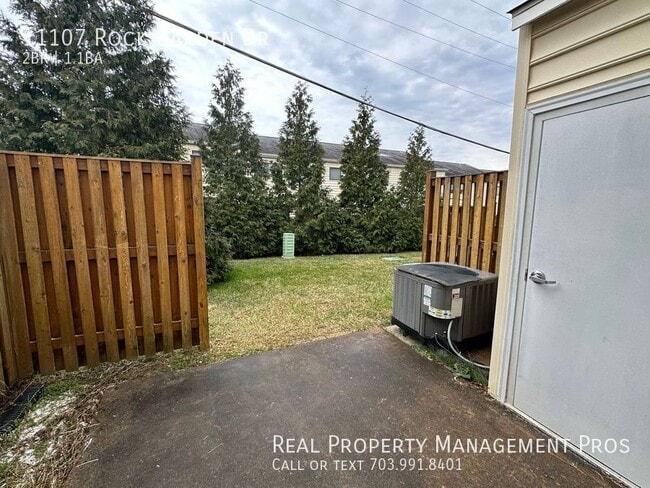 Building Photo - 11107 Rock Garden Dr