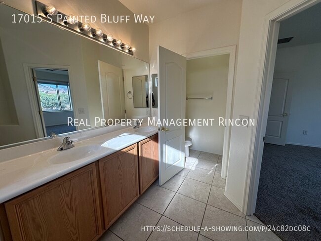 Building Photo - 17015 S Painted Bluff Way