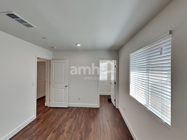 Building Photo - 106 Island Plumeria Ln