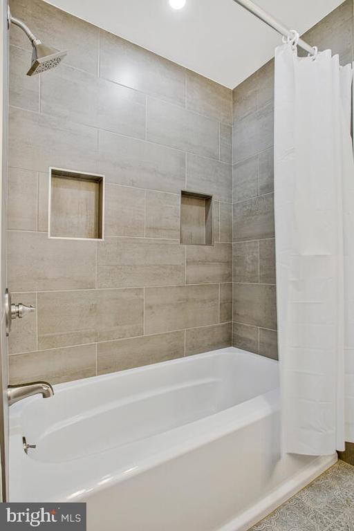 Building Photo - 9685 Howes Rd