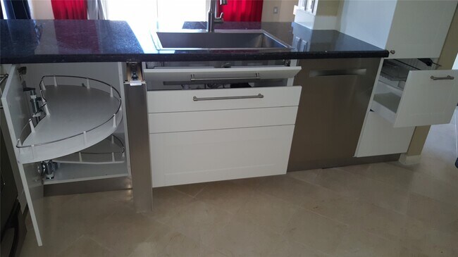 Building Photo - 3505 Sage Rd