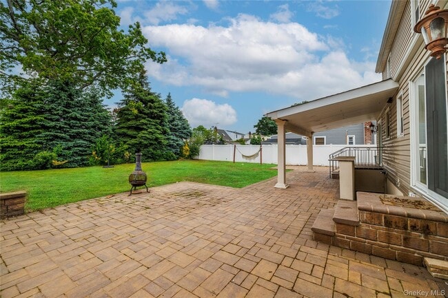 Building Photo - 3883 Franklin Ave