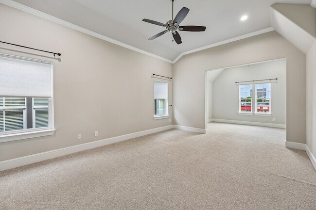 Building Photo - 708 Wooster Ln