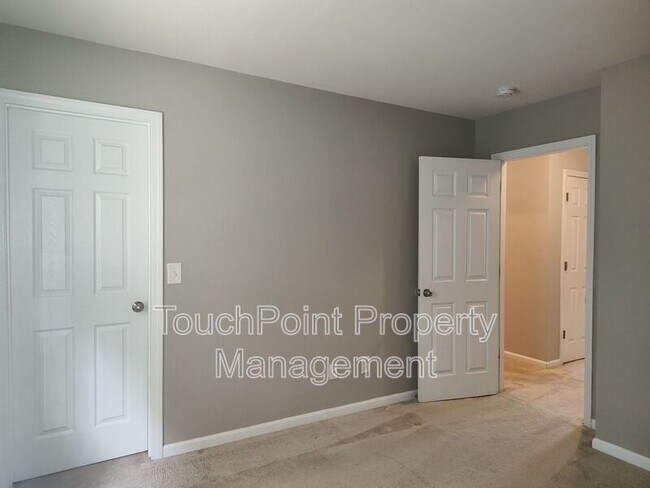 Building Photo - 16121 Long Talon Way